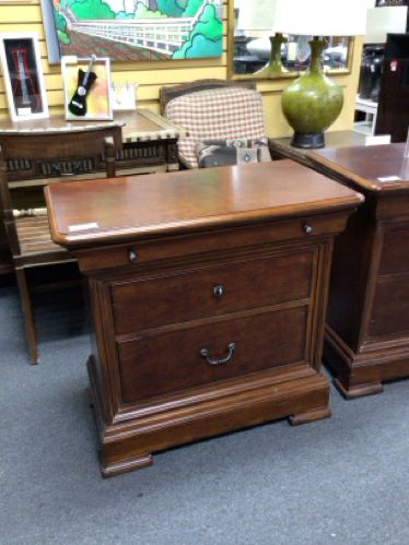 Thomasville Nightstand