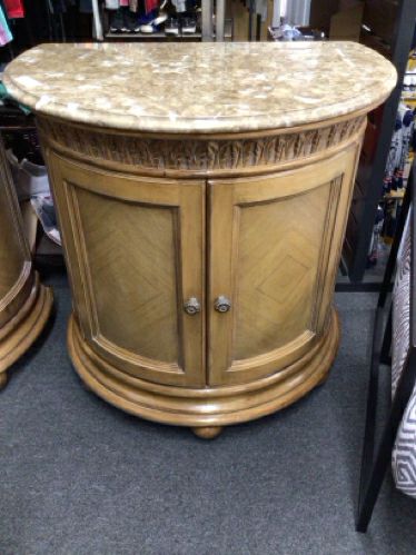 Demilune Kreiss Cabinet